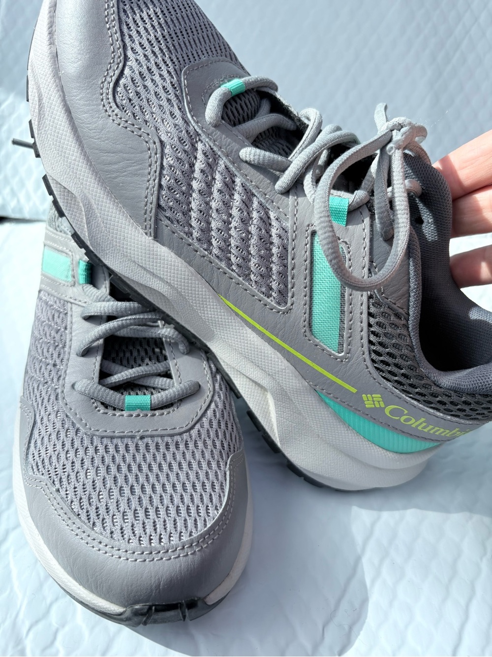 Columbia Women's Gray Walking Sneakers with Teal Accents